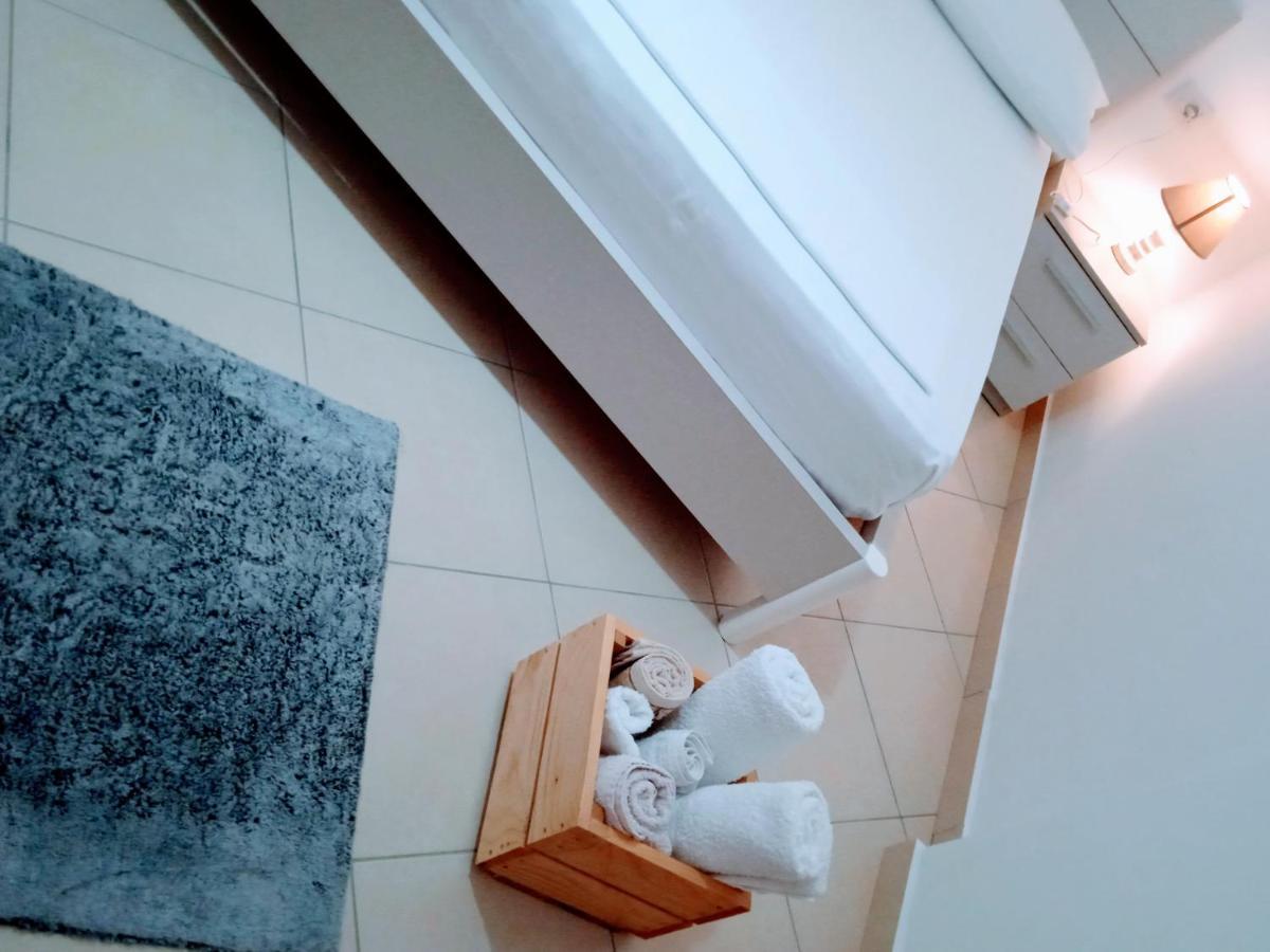 Artist S Apartment Vlorë Екстериор снимка