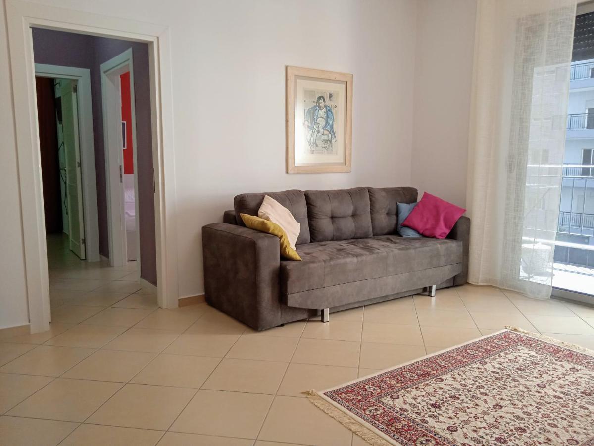 Artist S Apartment Vlorë Екстериор снимка