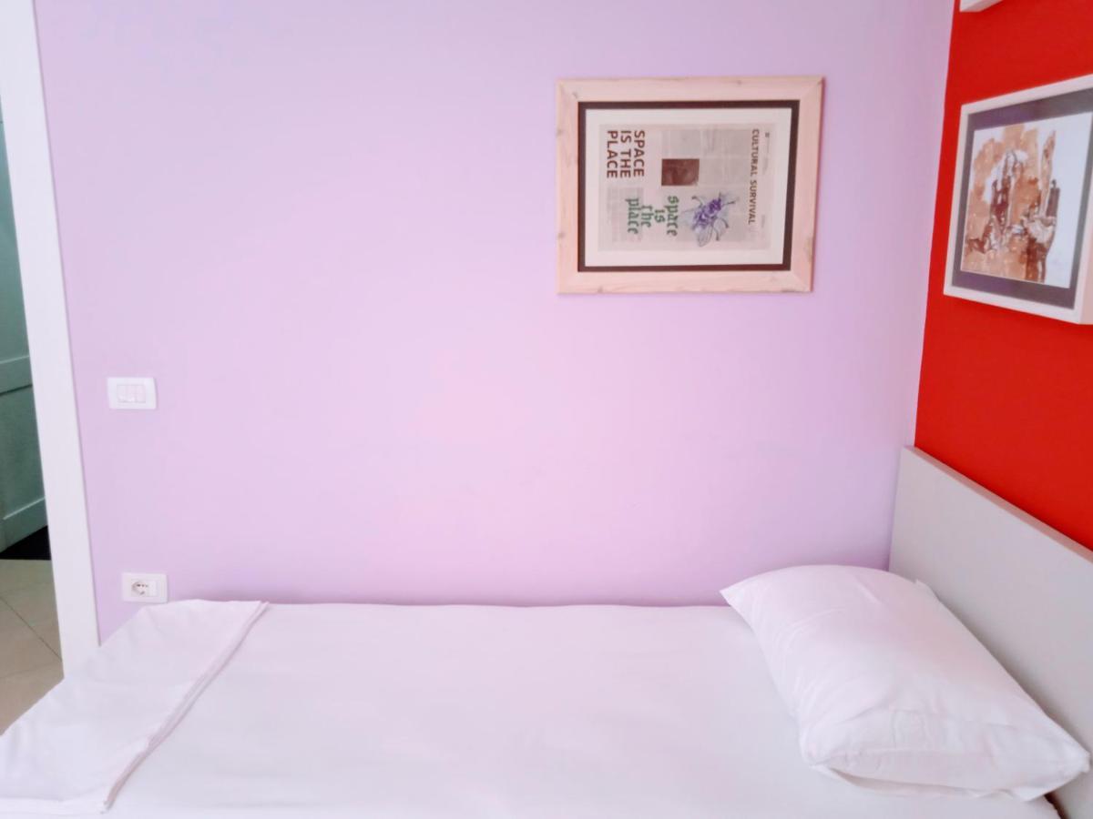 Artist S Apartment Vlorë Екстериор снимка